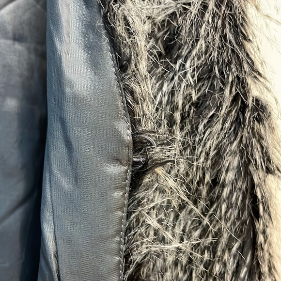Michael Kors Like New Faux Fur Vest-XS- #0042 - Picture 7 of 12